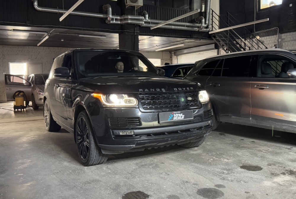Range Rover Vogue 2013 года — установка билед-модулей Aozoom K3 Dragon Knight