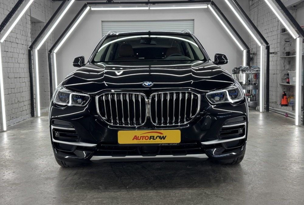 Подобрали и привезли BMW X5 45e из Южной Кореи под заказ для клиента