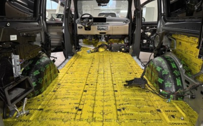Выполнили комплексную шумоизоляцию салона Mercedes-Benz V-Class