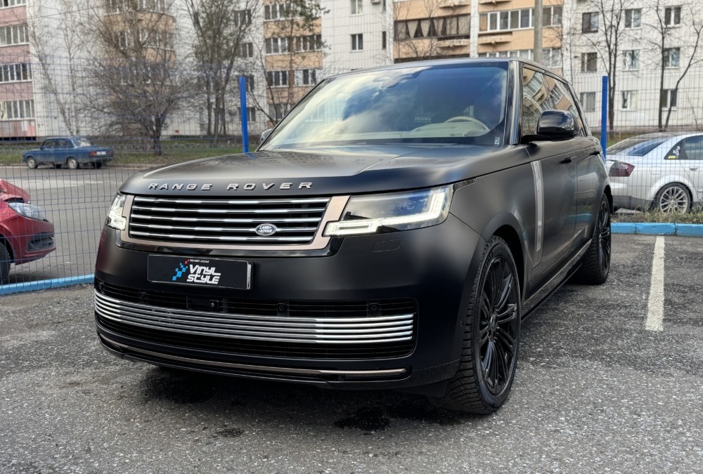 Выполнили тонировку передней полусферы Range Rover SV