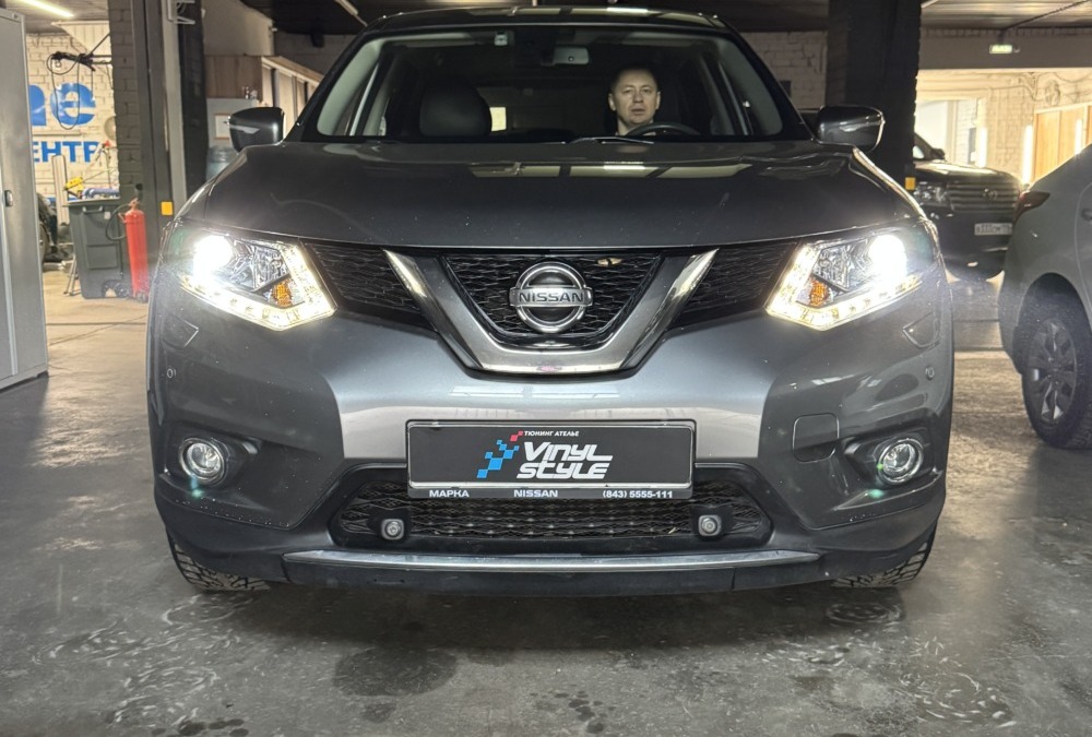 Nissan X-Trail T32 — установили bi-led модули Aozoom X3