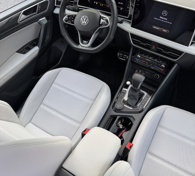 Volkswagen Tiguan — перетяжка сидений и дверных карт