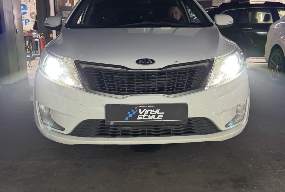 Kia Rio 2014 года выпуска — установили би-лед модули GTR G5 MAX