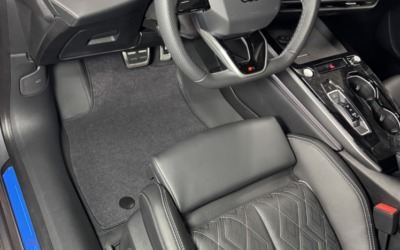 Пошив комплекта ковров в салон автомобиля Audi A5