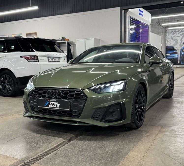 Установили систему кругового обзора 360° на штатный монитор Audi A5