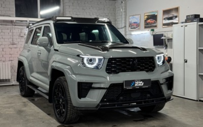 TANK 700 на шумоизоляции и установке доводчиков дверей