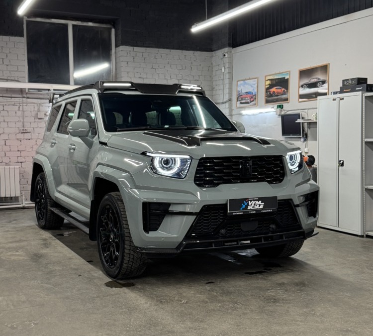 TANK 700 на шумоизоляции и установке доводчиков дверей