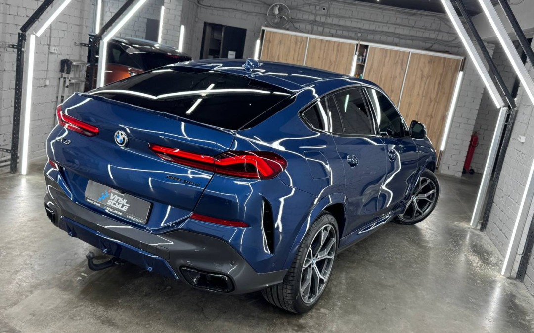 Выполнили полировку кузова BMW X6 с нанесением керамического покрытия, реставрация кожи в салоне