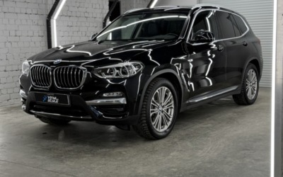 BMW X3 — полировка и нанесение керамики, перетяжка руля кожей