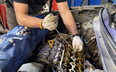 Ремонт автомобиля Kia Soul — замена клапанной крышки, замена свечей