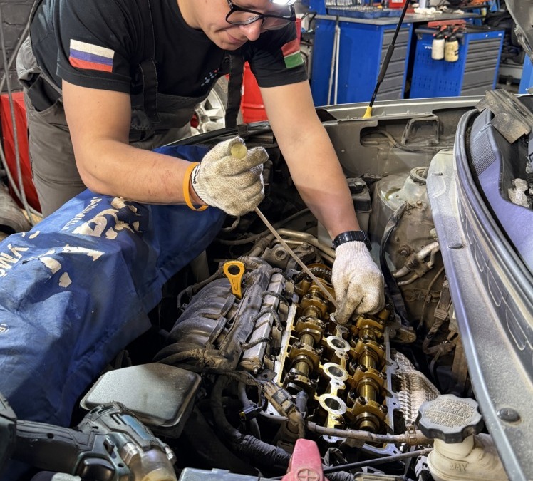 Ремонт автомобиля Kia Soul — замена клапанной крышки, замена свечей