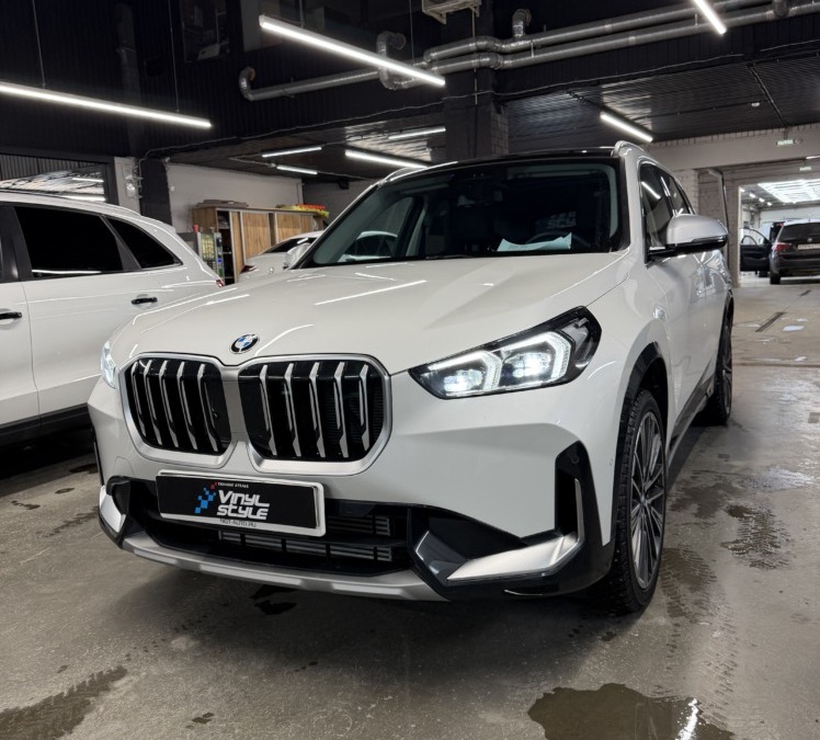 Дооснастили BMW X1 2024 года подогревом сидений и системой автозапуска