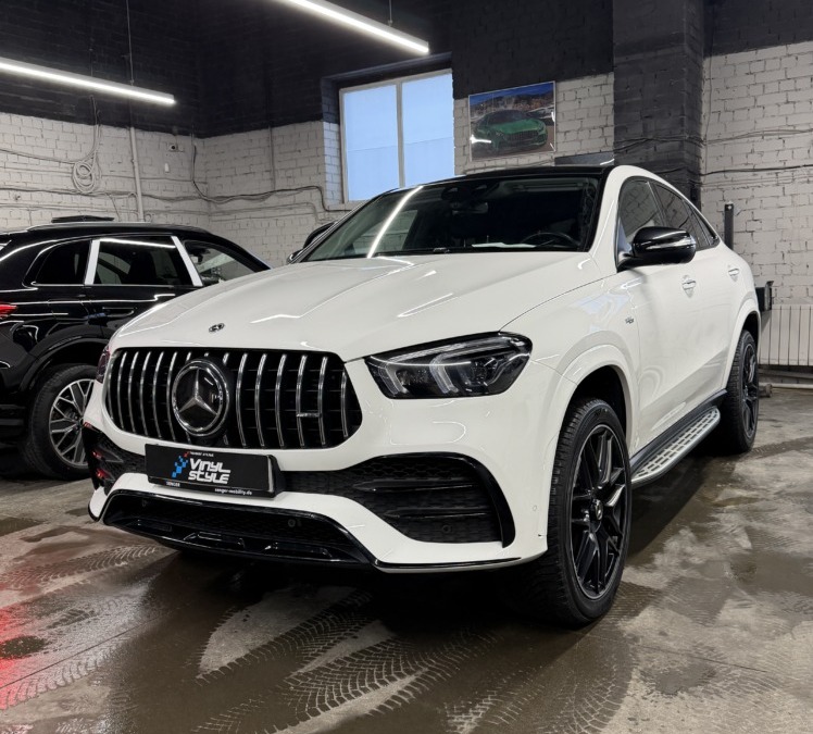 Mercedes GLE — ремонт и покраска бампера, молдинга, установка доводчиков дверей