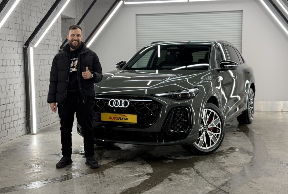 Выдали новый Audi Q5L 2025 года выпуска