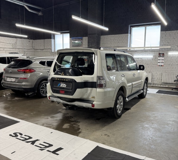 Mitsubishi Pajero 2021 года — установка мультимедиа Android и кругового обзора