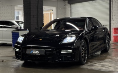 Porsche Panamera GTS на бронировании всего кузова и деталей интерьера полиуретановой прозрачной плёнкой