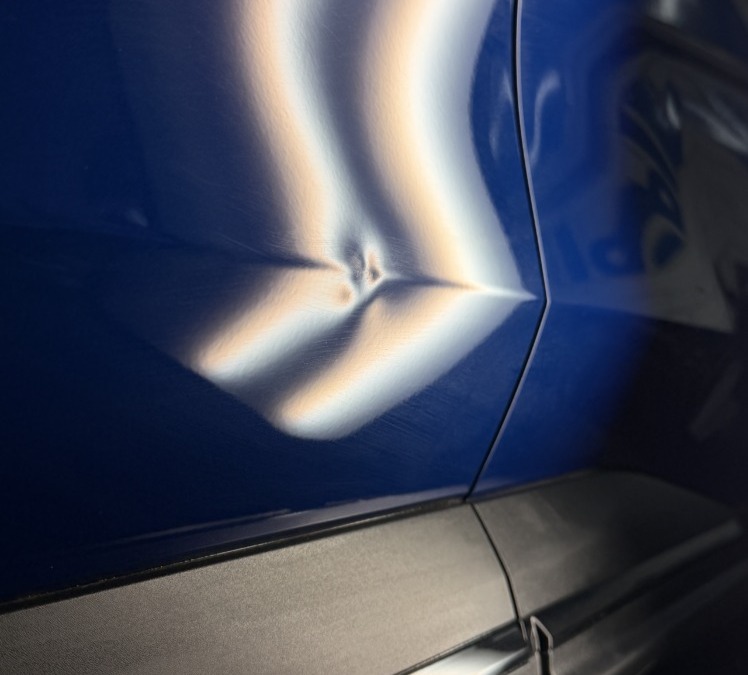 Haval F7x — ремонт вмятины без покраски на передней двери