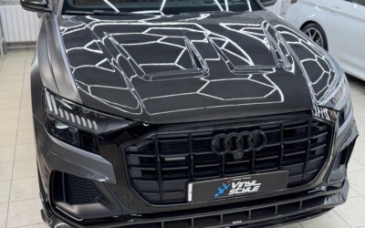 Audi Q8 — установка капота из карбона с дальнейшим бронированием полиуретановой пленкой