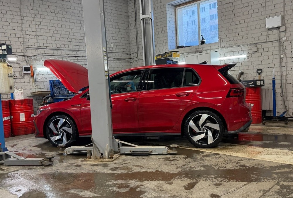 Golf GTI — установка спортивных пружин с занижением на -35 мм