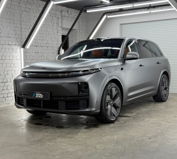 Бронирование кузова LiXiang L7 матовой полиуретановой пленкой и антихром