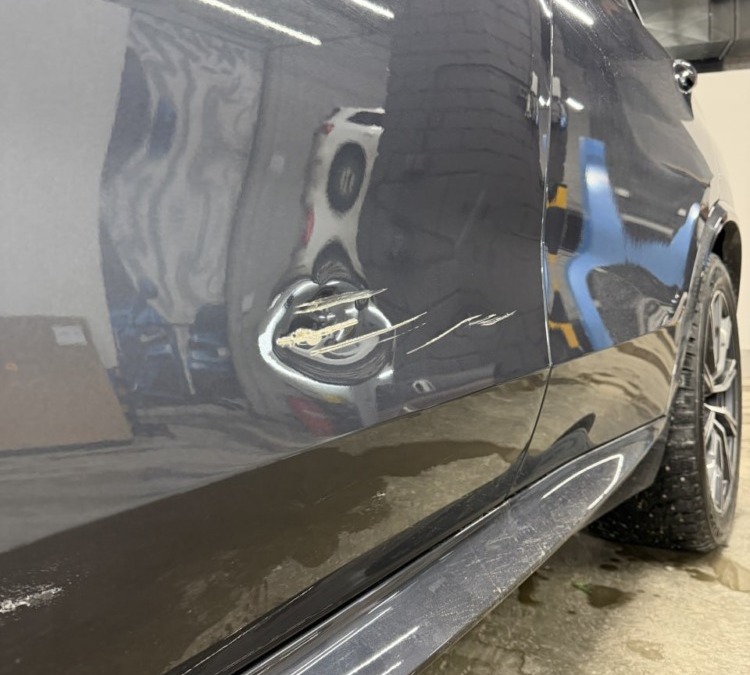 Ремонт вмятин на кузове BMW X5