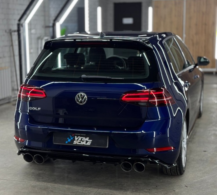 Volkswagen Golf — полировка кузова и нанесение керамики