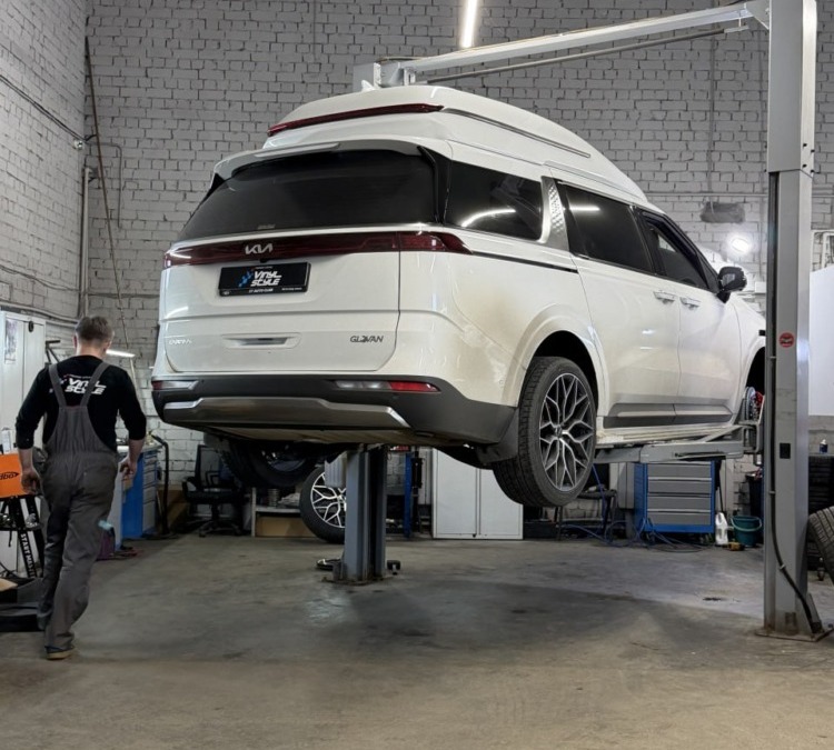 Kia Carnival — установка 6 поршневой тормозной системы с дисками 380 мм на переднюю ось