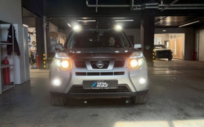 Nissan X-Trail 2012 года — установка светодиодных bi-led модулей