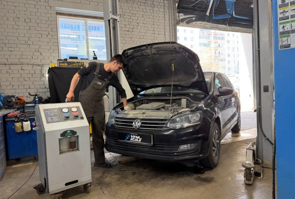 Заправка кондиционера автомобиля Volkswagen Polo