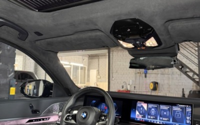 BMW 7 Series — перешив потолка и стоек в алькантару