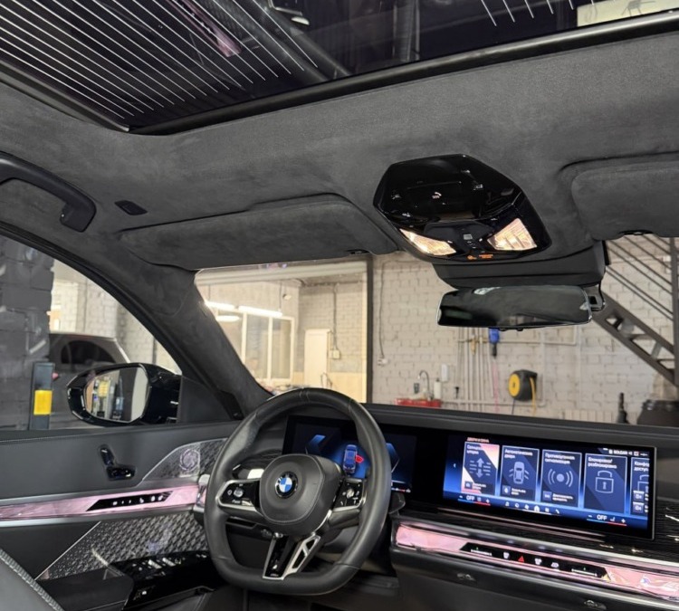 BMW 7 Series — перешив потолка и стоек в алькантару
