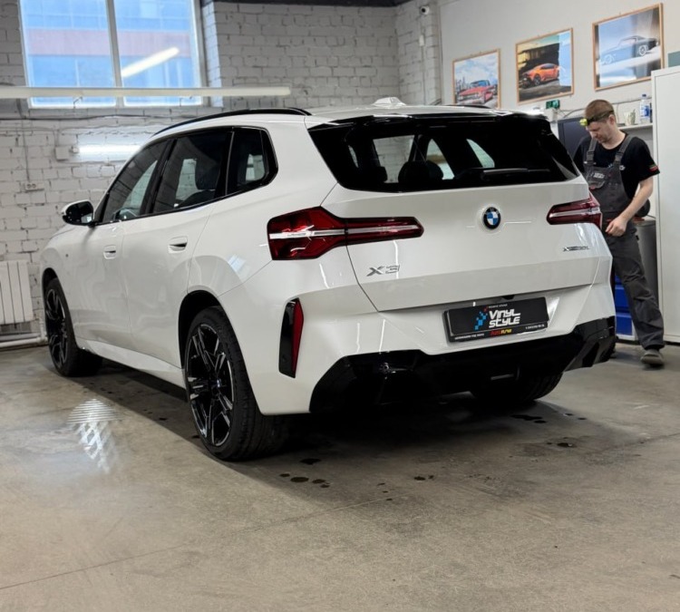 Установили бесштыревые доводчики дверей на автомобиль BMW X3 G48