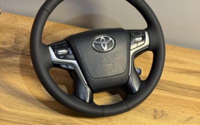 Toyota Land Cruiser 200 — перетяжку руля автомобиля