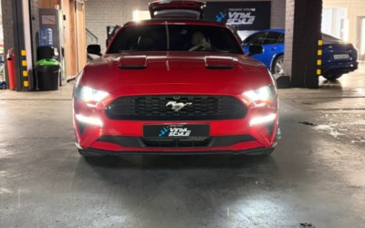 Установка двухчиповых би-лед модулей Aozoom mini на Ford Mustang
