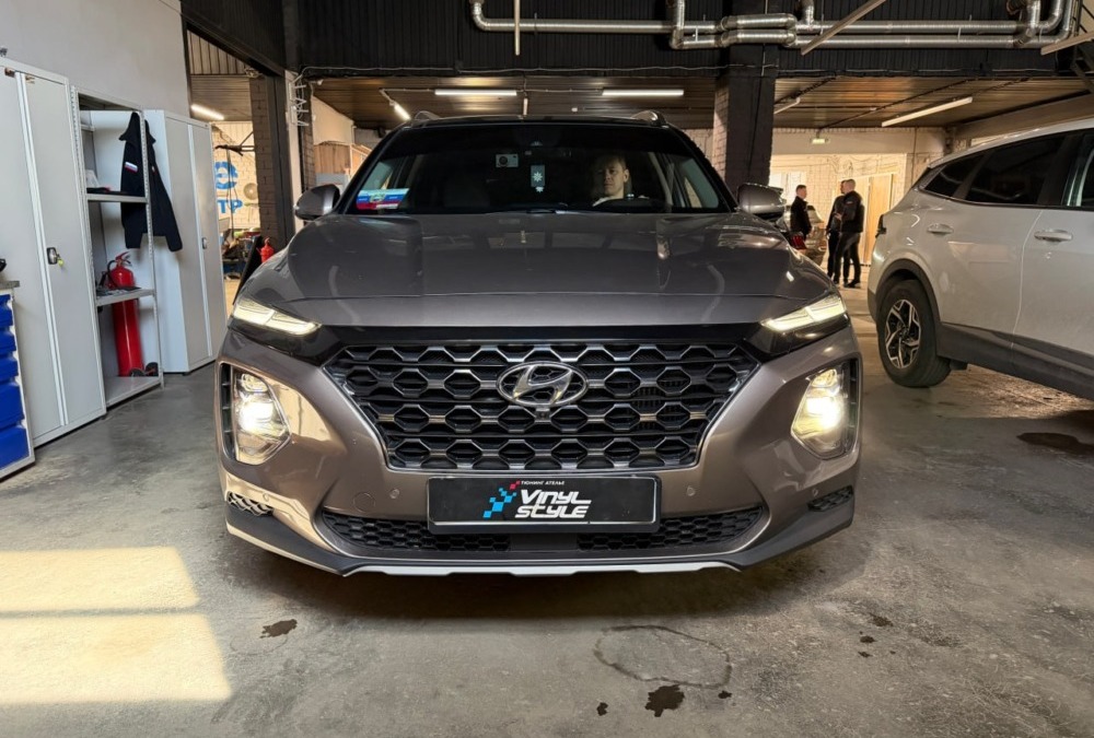 Модернизация освещения Hyundai Santa Fe 2018 года выпуска.