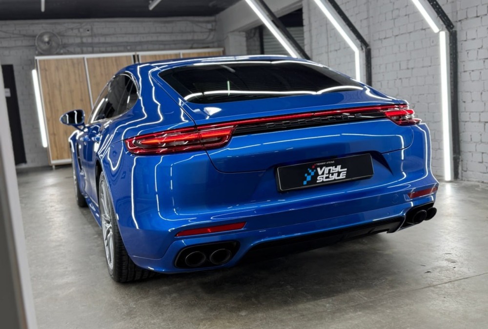Porsche Panamera — полировку кузова, ремонт вмятин и нанесение керамики