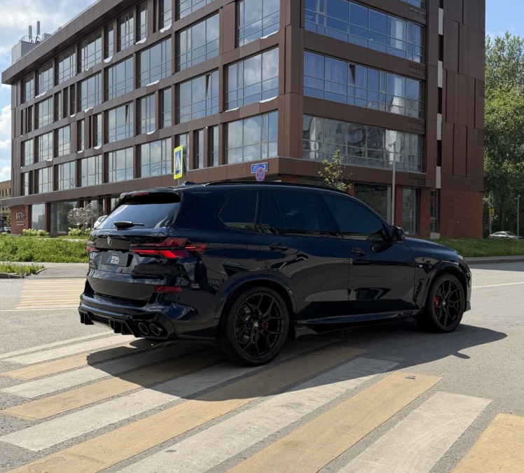Детейлинг мойка BMW X5: трехфазный комплекс и уход за кожей.