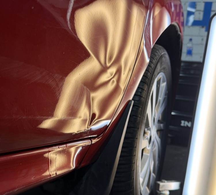 Ремонт вмятин без покраски на Lada X-Ray без лишних трат!