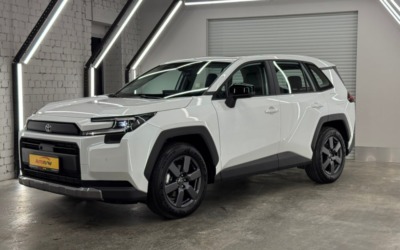 В продаже в наличии новая Toyota RAV4 2.0 CVT, 2026 года за 3 850 000 рублей