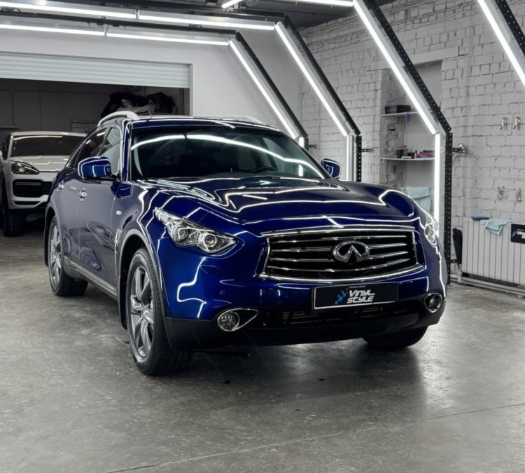 Полировка кузова автомобиля Infiniti FX30