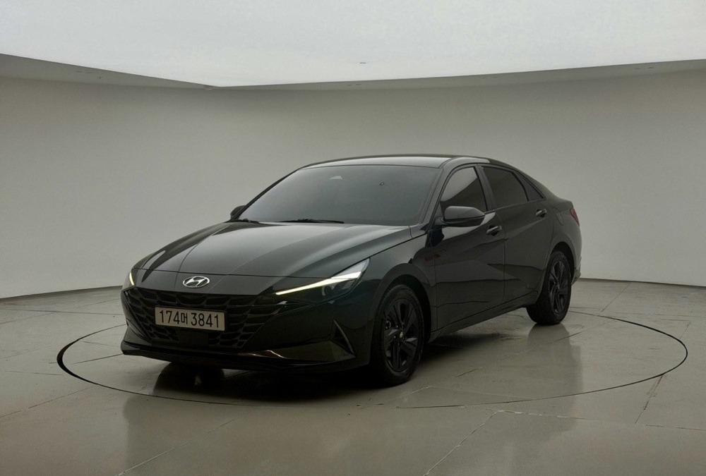 Hyundai Elantra 2022 в максимальной комплектации — 1 890 000 руб.