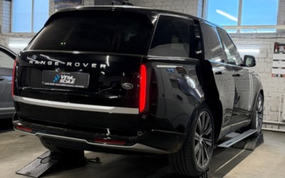Установка электропорогов на Range Rover Autobiography 2023