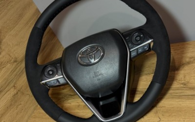 Перешив руля Toyota Camry натуральной кожей и алькантарой