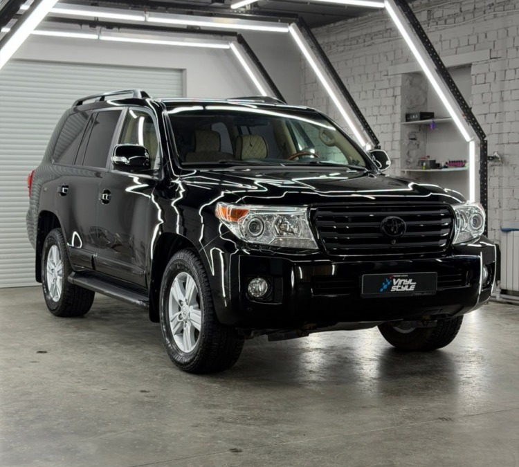 Toyota Land Cruiser 200 — ремонт вмятин, полировка кузова и керамика