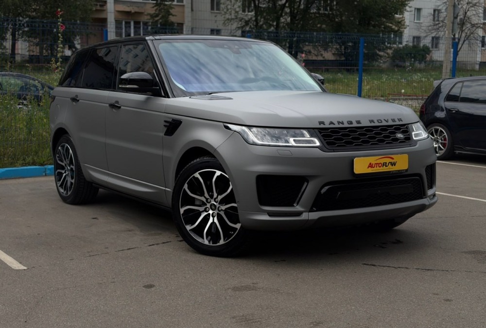 В продажу поступает Range Rover Sport 2020 г. —  7 590 000 рублей.