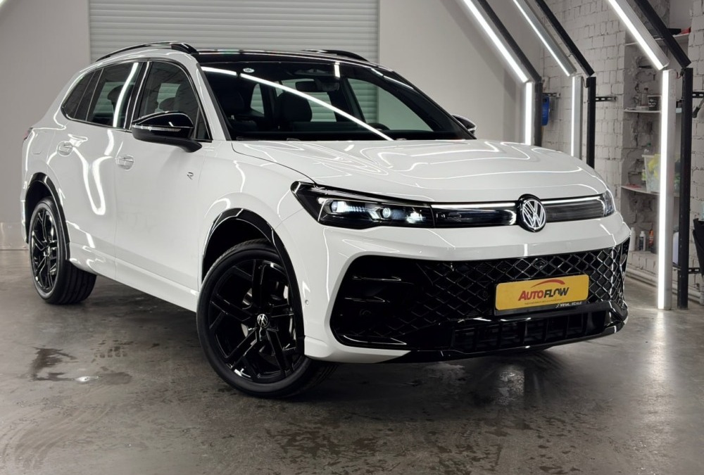 В продаже Volkswagen Tiguan L Pro R-Line 2026 года выпуска.