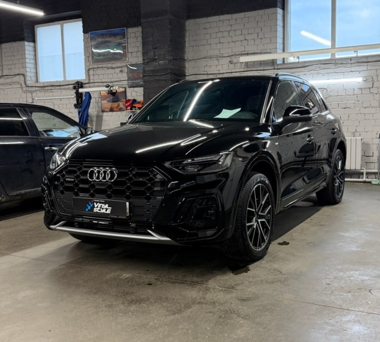 Audi Q5 2025 г. — установка доводчиков дверей
