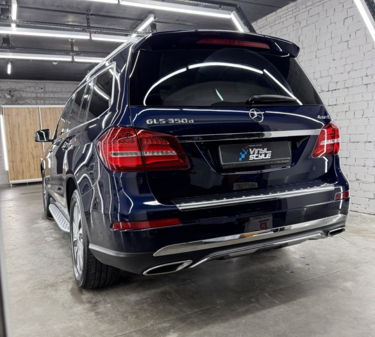 Mercedes GLS — химчистка, полировка, керамика и перетяжка руля