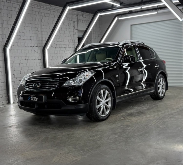 Infiniti QX50 — полировка кузова авто с нанесением керамики