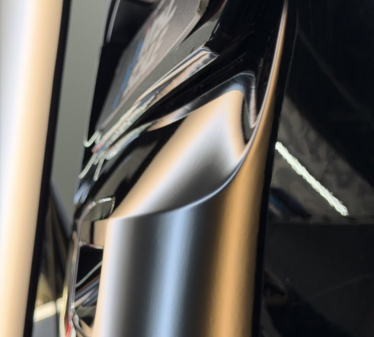 Hyundai Staria — устранение вмятины на крышке багажника